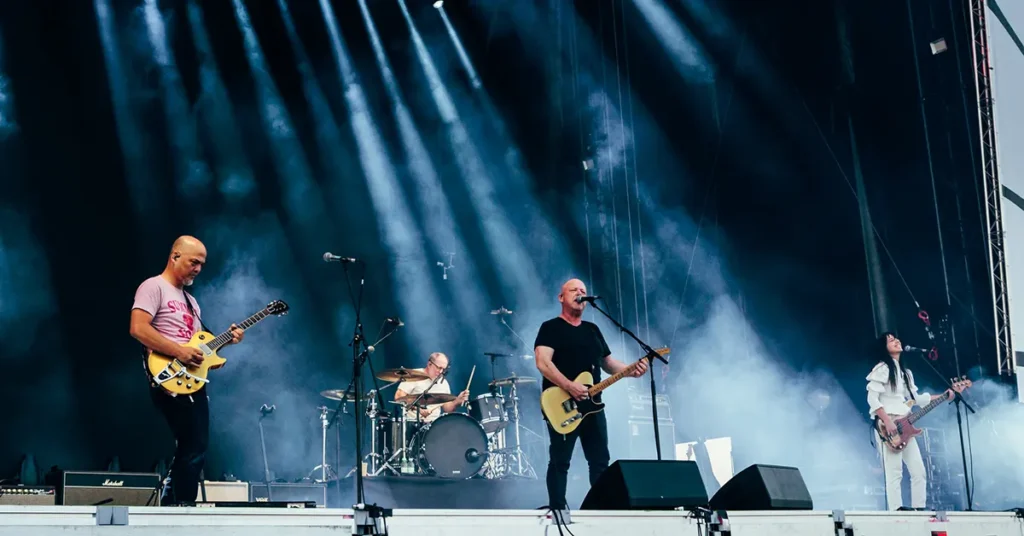 Pixies: The Pioneers of Alternative Rock’s Loud-Quiet-Loud Dynamics